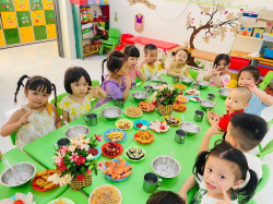 Hình ảnh TRƯỜNG MẦM NON XƯƠNG HUÂN  TỔ CHỨC TIỆC BUFFET CUỐI NĂM HỌC 2024 – 2025