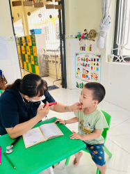 Hình ảnh TRƯỜNG MẦM NON XƯƠNG HUÂN TỔ CHỨC KHÁM SỨC KHOẺ ĐẦU NĂM CHO TRẺ - NĂM HỌC 2025 - 2026
