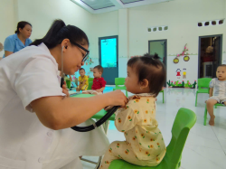 Hình ảnh TRƯỜNG MẦM NON XƯƠNG HUÂN TỔ CHỨC KHÁM SỨC KHOẺ ĐẦU NĂM CHO TRẺ - NĂM HỌC 2025 - 2026