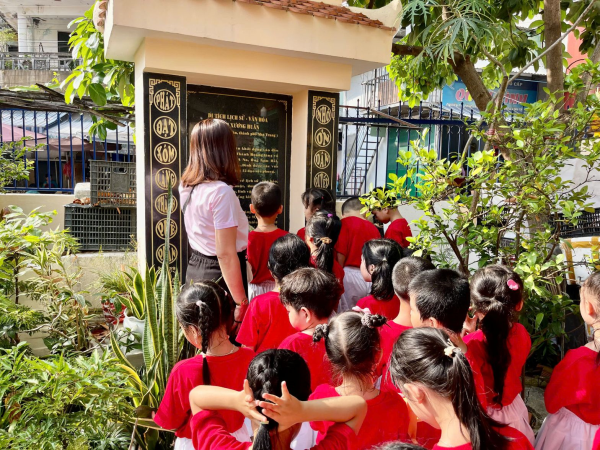 TỔ CHỨC CHO TRẺ LỚP MG 5 – 6 TUỔI “THAM QUAN DI TÍCH LỊCH SỬ ĐÌNH XƯƠNG HUÂN”