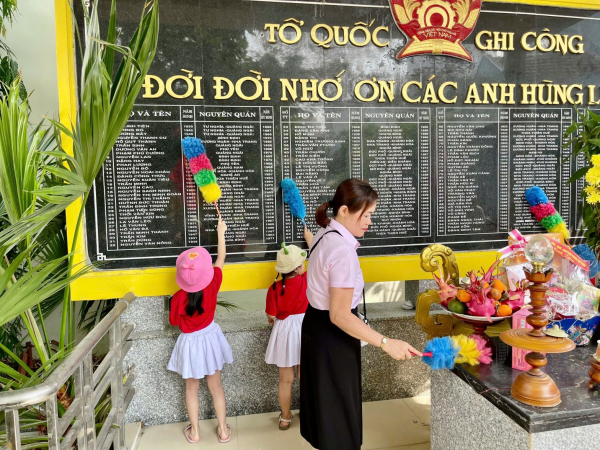 TỔ CHỨC CHO TRẺ LỚP MG 5 – 6 TUỔI “THAM QUAN DI TÍCH LỊCH SỬ ĐÌNH XƯƠNG HUÂN”