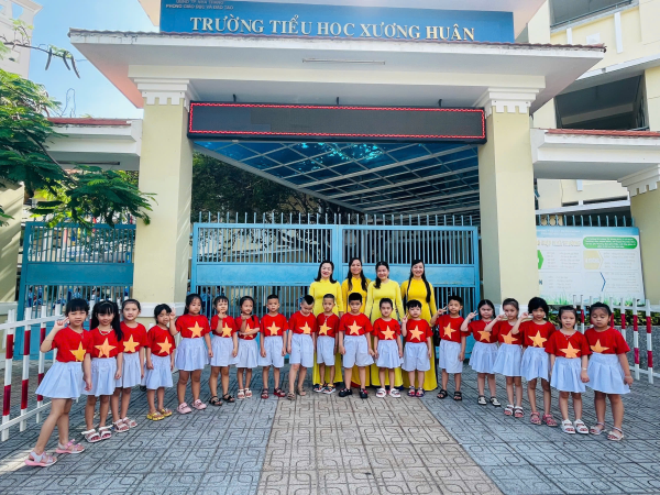 TRƯỜNG MẦM NON XƯƠNG HUÂN TỔ CHỨC CHO CHÁU  MG 5 – 6 TUỔI THAM QUAN TRƯỜNG TIỂU HỌC XƯƠNG HUÂN  NĂM HỌC 2024 – 2025