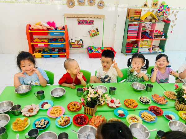 TRƯỜNG MẦM NON XƯƠNG HUÂN TỔ CHỨC TIỆC BUFFET CUỐI NĂM HỌC 2024 – 2025