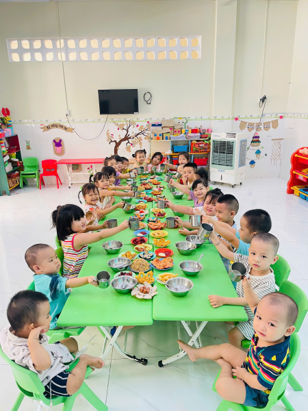 TRƯỜNG MẦM NON XƯƠNG HUÂN TỔ CHỨC TIỆC BUFFET CUỐI NĂM HỌC 2024 – 2025