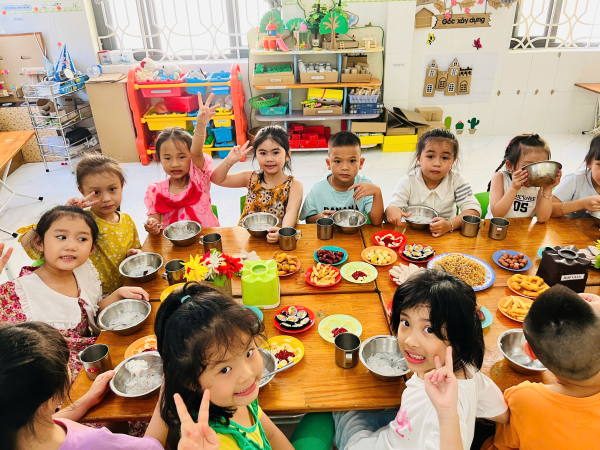 TRƯỜNG MẦM NON XƯƠNG HUÂN TỔ CHỨC TIỆC BUFFET CUỐI NĂM HỌC 2024 – 2025