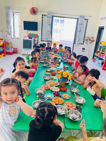 TRƯỜNG MẦM NON XƯƠNG HUÂN TỔ CHỨC TIỆC BUFFET CUỐI NĂM HỌC 2024 – 2025