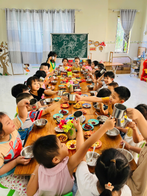 TRƯỜNG MẦM NON XƯƠNG HUÂN TỔ CHỨC TIỆC BUFFET CUỐI NĂM HỌC 2024 – 2025