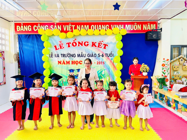 TRƯỜNG MẦM NON XƯƠNG HUÂN TỔ CHỨC LỄ TỔNG KẾT NĂM HỌC VÀ LỄ RA TRƯỜNG CHO CÁC CHÁU LỚP MẪU GIÁO 5 – 6 TUỔI NĂM HỌC 2024 - 2025