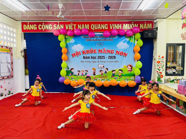 TRƯỜNG MẦM NON XƯƠNG HUÂN TỔ CHỨC  HỘI THI “HỘI KHỎE MĂNG NON” NĂM HỌC 2025 - 2026